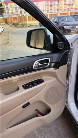 جيب جراند شيروكي